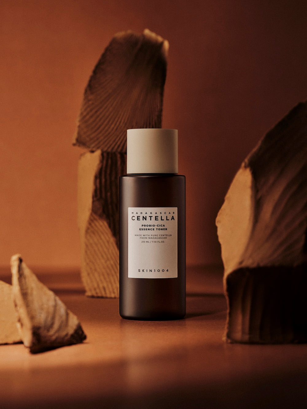 SKIN1004 Madagascar Centella Probio-Cica Essence Toner — Tônico-Essência Facial 210 ml