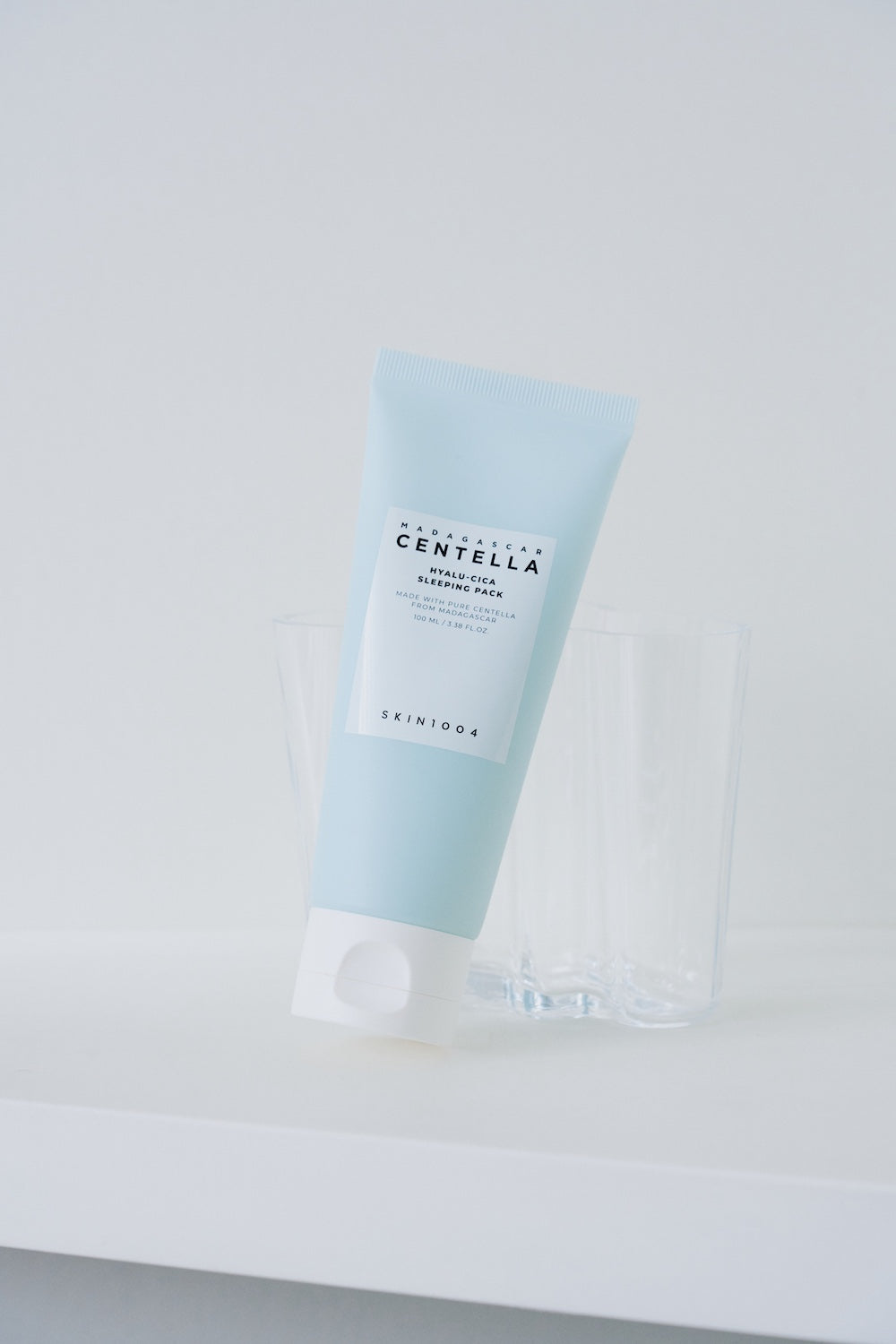 SKIN1004 Madagascar Centella Hyalu-Cica Sleeping Pack — Máscara Noturna 100 ml